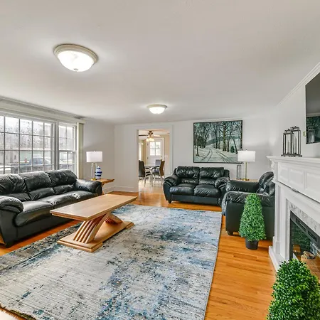 2 Mi To Suny Cortland Home Near Hiking And Skiing!